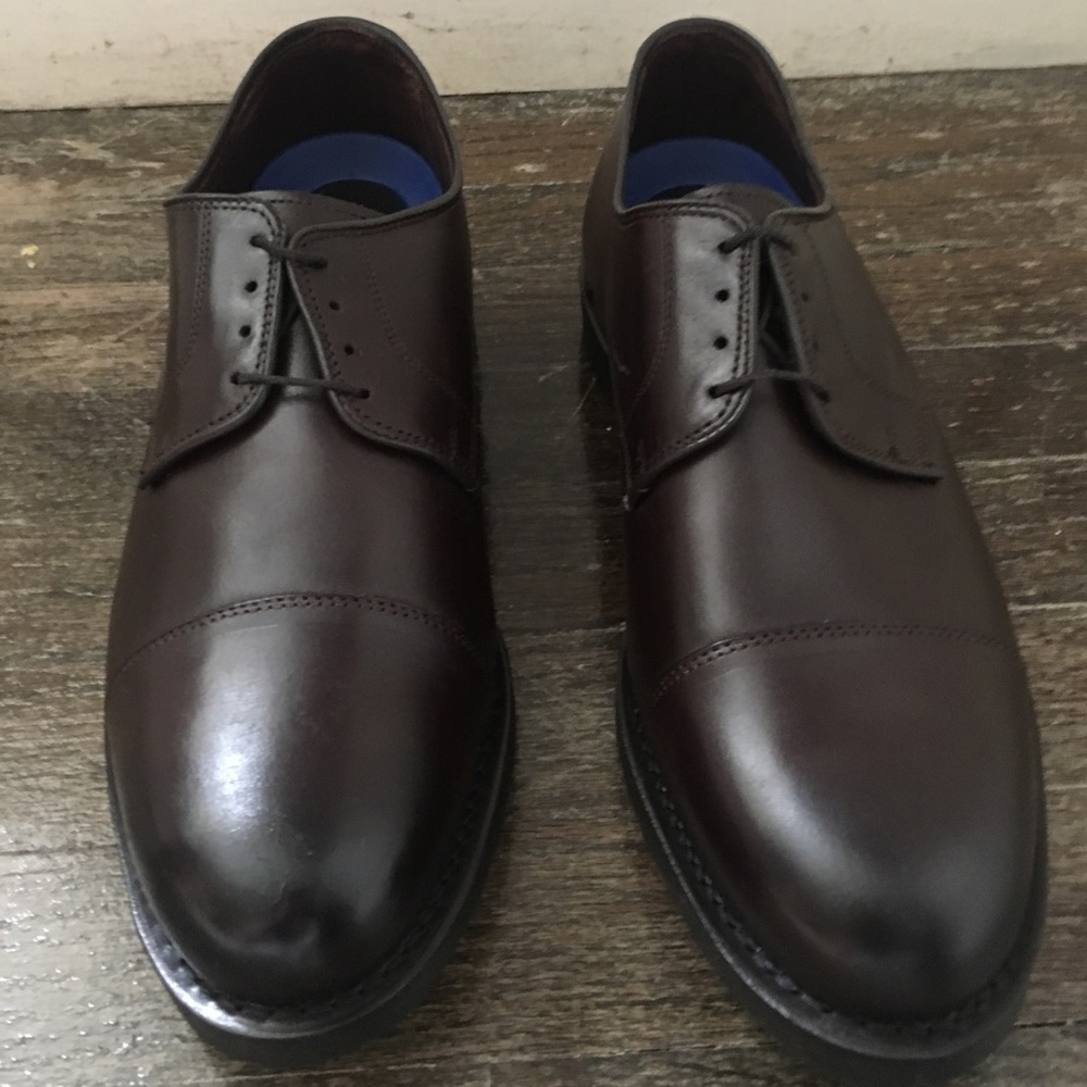 Brown Allen Edmonds loafers, Size 10, brand new